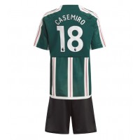 Fotballdrakt Barn Manchester United Casemiro #18 Bortedraktsett 2023-24 Kortermet (+ Korte bukser)